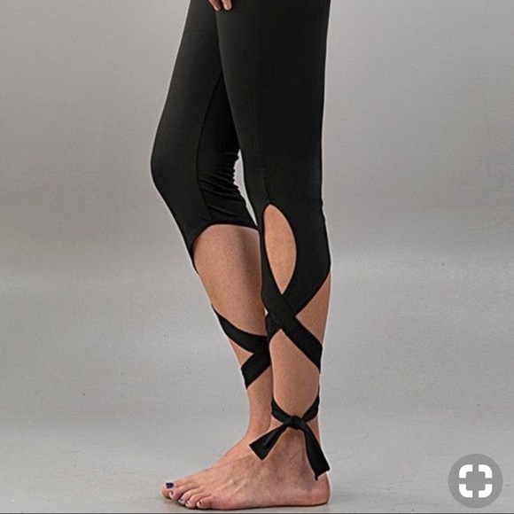 Victoria's Secret Pants - 🔆 2/$10 VS Ballet Style Leggings